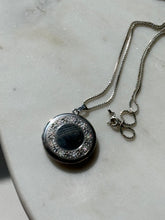 Load image into Gallery viewer, Vintage Sterling Silver Locket Necklace 24”
