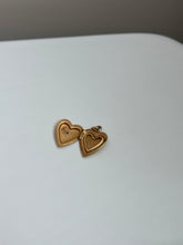 Load image into Gallery viewer, Starburst Set Diamond 14k Gold Heart Locket
