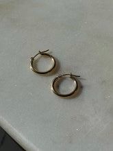 Load image into Gallery viewer, Vintage 14k Yellow Gold Mini Hoops

