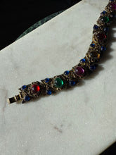Load image into Gallery viewer, Vintage 1980s Gripoix Style Cabochon Chunky Costume Bracelet 7”
