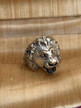 Load image into Gallery viewer, Vintage Lion Sterling Silver Ring Size 9
