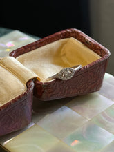 Load image into Gallery viewer, Eye Sterling Silver Ring
