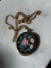 Load image into Gallery viewer, Vintage Floral Gold Plated Costume Necklace 26”
