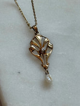 Load image into Gallery viewer, Vintage Diamond Buttercup 10k Yellow Gold Lavalier Pendant
