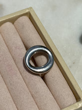 Load image into Gallery viewer, Tiffany &amp; Co. Elsa Peretti Sterling Ring Size 6
