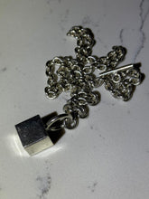 Load image into Gallery viewer, Vintage Cable Link Solid Block Square Toggle Clasp Sterling Silver Chain 16”
