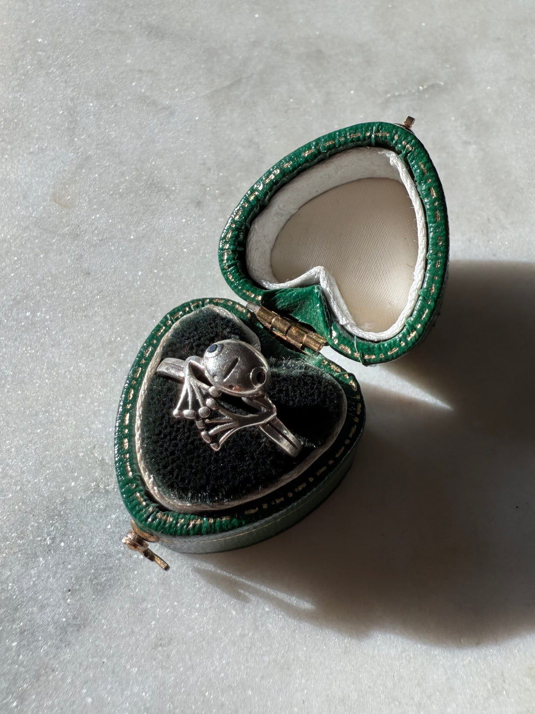 Vintage Dainty Frog Sterling Ring Size 7.25