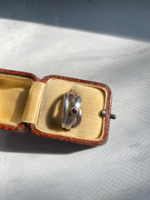 Load image into Gallery viewer, Garnet Vintage Sterling Silver Ring
