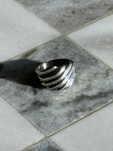 Load image into Gallery viewer, Vintage Solid Sterling Silver Ring Size 6.5
