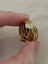 Load image into Gallery viewer, Vintage Cabochon 18k Yellow Gold Ring Size 7
