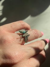 Load image into Gallery viewer, Abalone Butterfly Vintage Sterling Silver Ring
