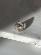 Load image into Gallery viewer, Vintage Sterling Silver Ring Size 6.5
