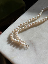 Load image into Gallery viewer, Vintage Pearl 14k Gold Necklace 17.5”
