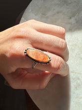 Load image into Gallery viewer, Spiny Oyster Vintage Sterling Silver Ring Size 9.25
