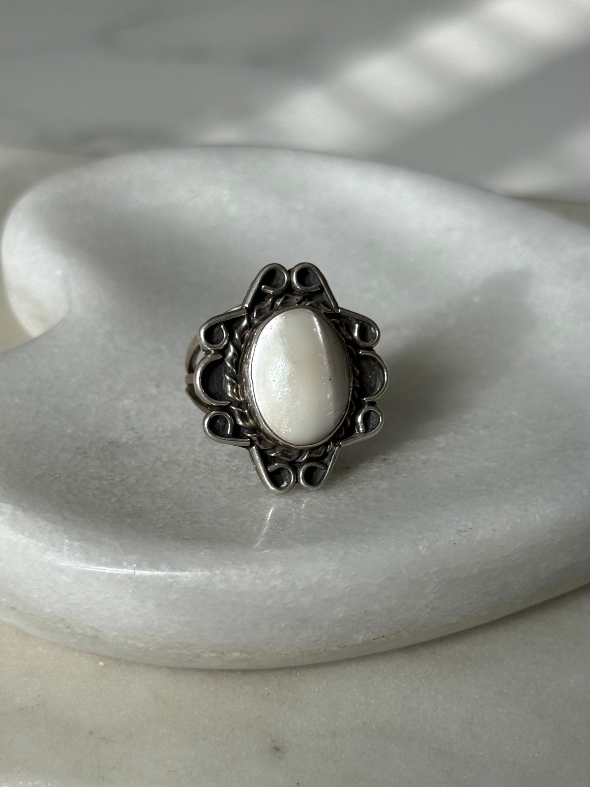 Mother of Pearl Sterling Ring Size 7