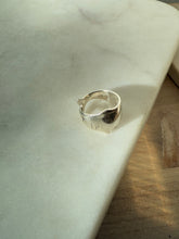 Load image into Gallery viewer, Shark Wraparound Sterling Silver Ring Size 5.5
