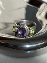 Load image into Gallery viewer, Amethyst &amp; Peridot Sterling Silver Ring Size 9.5
