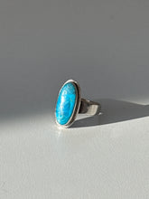 Load image into Gallery viewer, Vintage Turquoise Sterling Silver Ring Size 5

