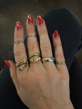 Load image into Gallery viewer, Vintage Sterling Silver Ring
