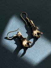 Load image into Gallery viewer, Vintage Claw Sterling Silver Earrings
