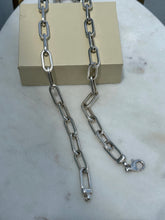 Load image into Gallery viewer, Milor Italy Paperclip Chain 20”
