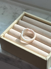 Load image into Gallery viewer, Vintage Carved Shell Feather Ring Size 5.5
