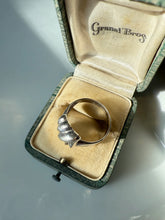 Load image into Gallery viewer, Vintage Sterling Silver Ring Size 9
