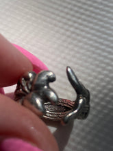Load image into Gallery viewer, Vintage Sterling Silver Ring
