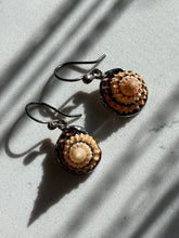 Load image into Gallery viewer, Vintage Sterling Silver Shell Earrings
