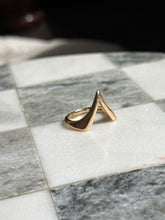 Load image into Gallery viewer, Vintage Solid 14k Yellow Gold Chevron Ring Size 8
