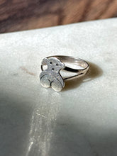 Load image into Gallery viewer, Teddy Bear Vintage Sterling Silver Ring Size 6
