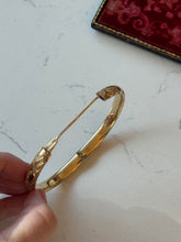 Load image into Gallery viewer, Vintage Basket Weave Textured 14k Yellow Gold Bangle Bracelet
