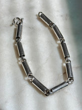 Load image into Gallery viewer, Vintage Sterling Silver Bracelet 8”
