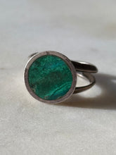 Load image into Gallery viewer, Vintage Circle Malachite Sterling Ring Size 8
