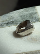 Load image into Gallery viewer, Sterling Silver Ring Size 6.5
