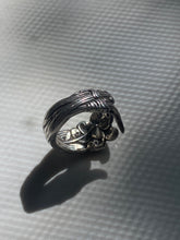Load image into Gallery viewer, Vintage Sterling Silver Ring
