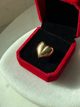 Load image into Gallery viewer, Vintage 10k Yellow Gold Heart Ring Size 6.25
