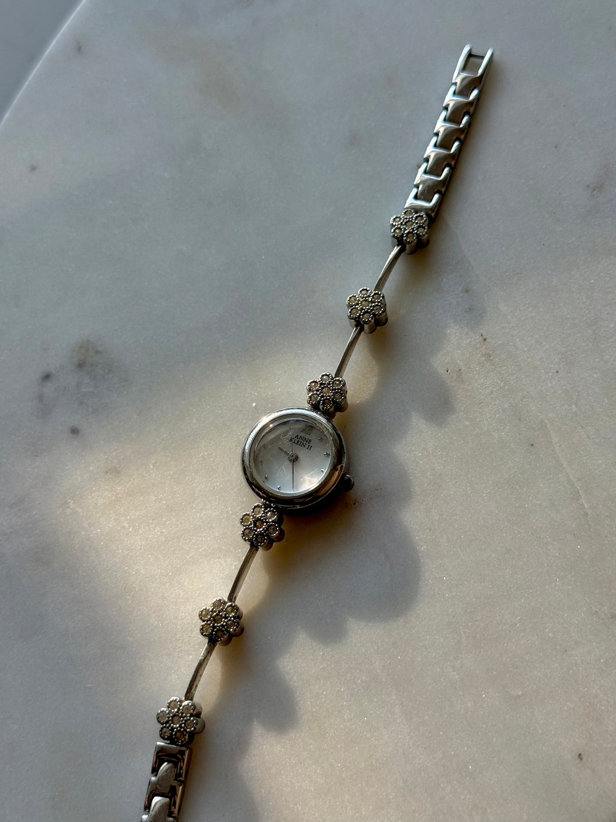 Flower Silver Tone Vintage Watch
