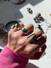 Load image into Gallery viewer, Vintage Solid Sterling Etched Donut Band Ring Size 5.75
