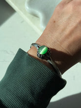 Load image into Gallery viewer, Vintage Green Cats Eye Sterling Silver Bangle Bracelet

