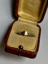 Load image into Gallery viewer, Hearts 10k Gold Ring
