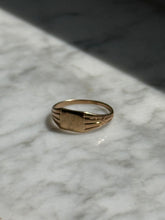 Load image into Gallery viewer, Gold ‘Z’ Initial 10k Gold Signet Ring Size 2.25
