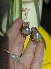 Load image into Gallery viewer, Vintage Estate 18k Gold Pearl Earrings
