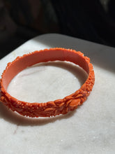 Load image into Gallery viewer, Vintage 1940s Carved Celluloid Orange Floral Bangle Bracelet
