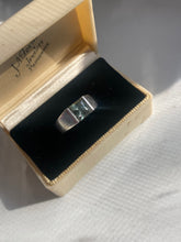 Load image into Gallery viewer, Solid Sterling Silver Vintage Ring
