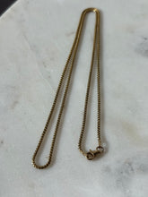 Load image into Gallery viewer, Vintage Italian Gold Vermeil Rounded Box Chain 22”
