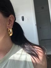 Load image into Gallery viewer, Large Vintage 18k Yellow Gold Hoop Earrings
