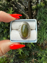 Load image into Gallery viewer, Irish Sterling Silver Ring Size 6.5

