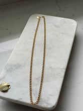 Load image into Gallery viewer, Vintage Gold Vermeil Chain 24”
