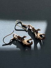 Load image into Gallery viewer, Vintage Claw Sterling Silver Earrings

